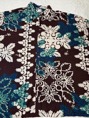 Vintage Mamo Howell Aloha Shirt 2XL Rayon Reverse Floral